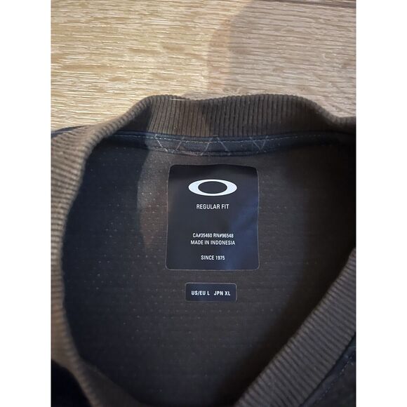 OAKLEY Men’s Crew Neck Custom Fit Pullover Sweatshirt Size Large Camo - Picture 3 of 3